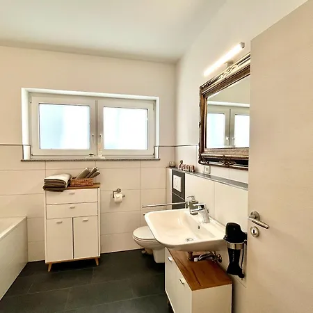 Moseltraum, Bis Zu 6 Pers, Mit 3 Schlafzimmer Und Panoramabalkon *