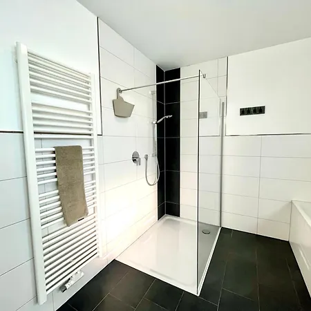 Moseltraum, 1-6 Pers, Mit 3 Schlafzimmer Und Panoramabalkon