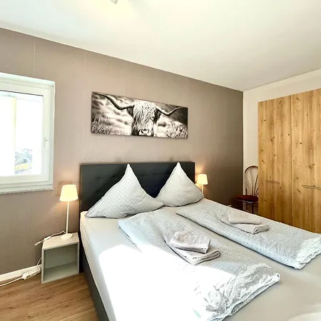 Appartement Moseltraum, Bis Zu 6 Pers, Mit 3 Schlafzimmer Und Panoramabalkon *