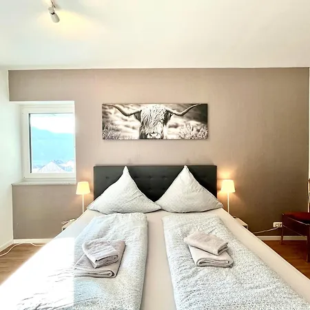 Appartement Moseltraum, Bis Zu 6 Pers, Mit 3 Schlafzimmer Und Panoramabalkon