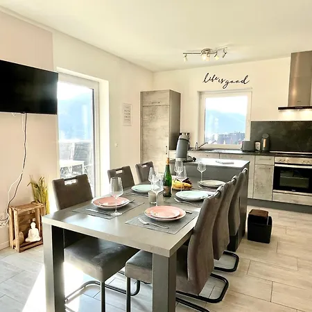 Appartement Moseltraum, Bis Zu 6 Pers, Mit 3 Schlafzimmer Und Panoramabalkon *