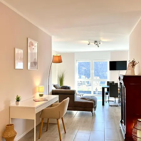 Moseltraum, Bis Zu 6 Pers, Mit 3 Schlafzimmer Und Panoramabalkon Appartement Müden