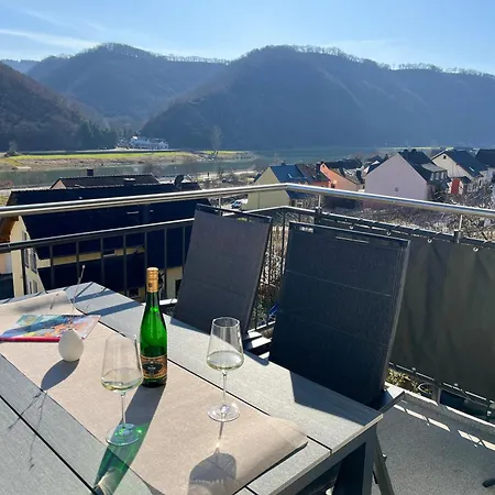 Moseltraum, 1-6 Pers, Mit 3 Schlafzimmer Und Panoramabalkon * Mueden