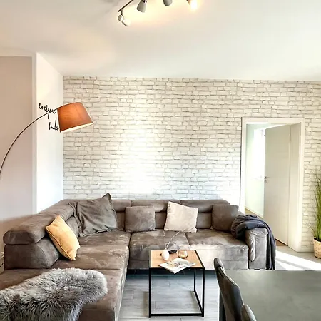 Appartement Moseltraum, Bis Zu 6 Pers, Mit 3 Schlafzimmer Und Panoramabalkon Müden