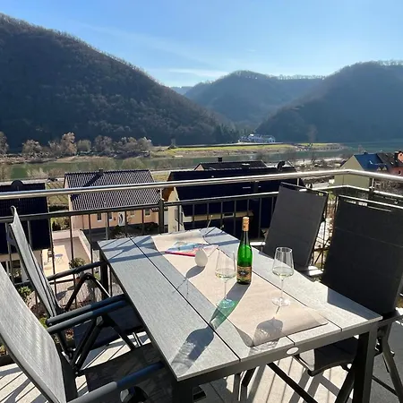 Moseltraum, 1-6 Pers, Mit 3 Schlafzimmer Und Panoramabalkon *