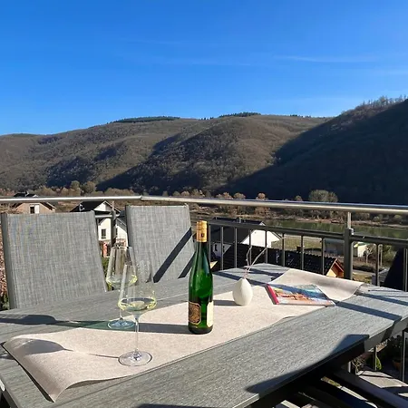 Moseltraum, Bis Zu 6 Pers, Mit 3 Schlafzimmer Und Panoramabalkon Appartement *