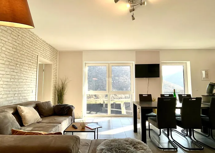 Moseltraum, 1-6 Pers, Mit 3 Schlafzimmer Und Panoramabalkon