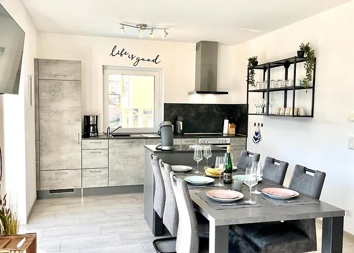 Moseltraum, 1-6 Pers, Mit 3 Schlafzimmer Und Panoramabalkon Apartamento *