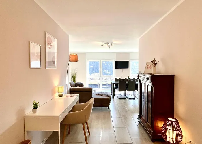 Moseltraum, 1-6 Pers, Mit 3 Schlafzimmer Und Panoramabalkon * Müden