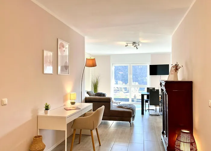 Moseltraum, 1-6 Pers, Mit 3 Schlafzimmer Und Panoramabalkon Apartamento Müden