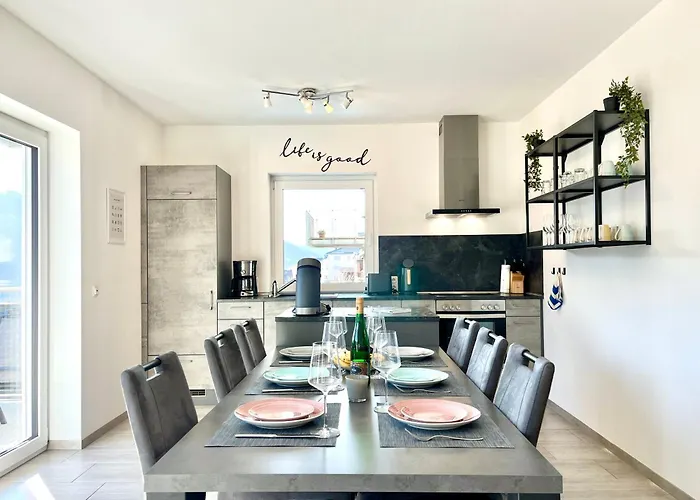 Moseltraum, 1-6 Pers, Mit 3 Schlafzimmer Und Panoramabalkon Apartamento *