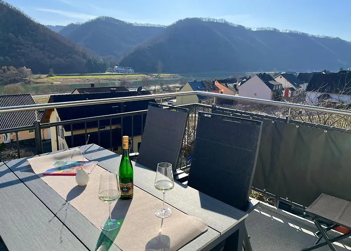 Moseltraum, 1-6 Pers, Mit 3 Schlafzimmer Und Panoramabalkon * Müden