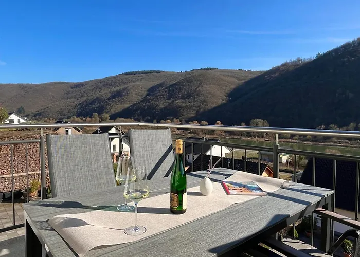Moseltraum, 1-6 Pers, Mit 3 Schlafzimmer Und Panoramabalkon Apartamento *